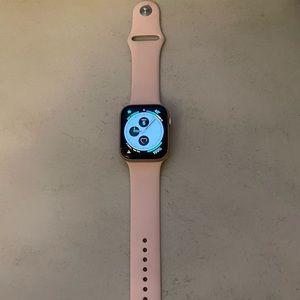 Rose gold iwatch series 6 44mm